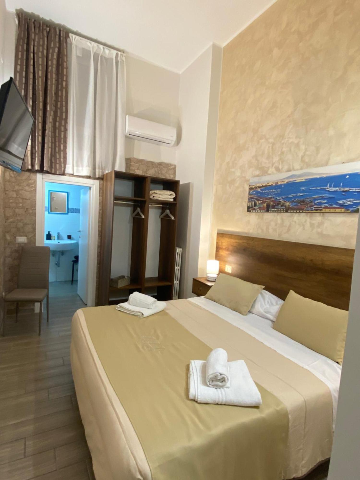 La Dimora Dei Borboni Bed and Breakfast Napoli Eksteriør billede