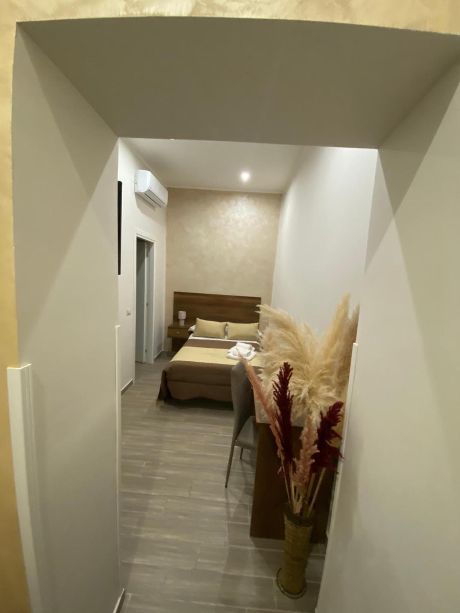 La Dimora Dei Borboni Bed and Breakfast Napoli Eksteriør billede