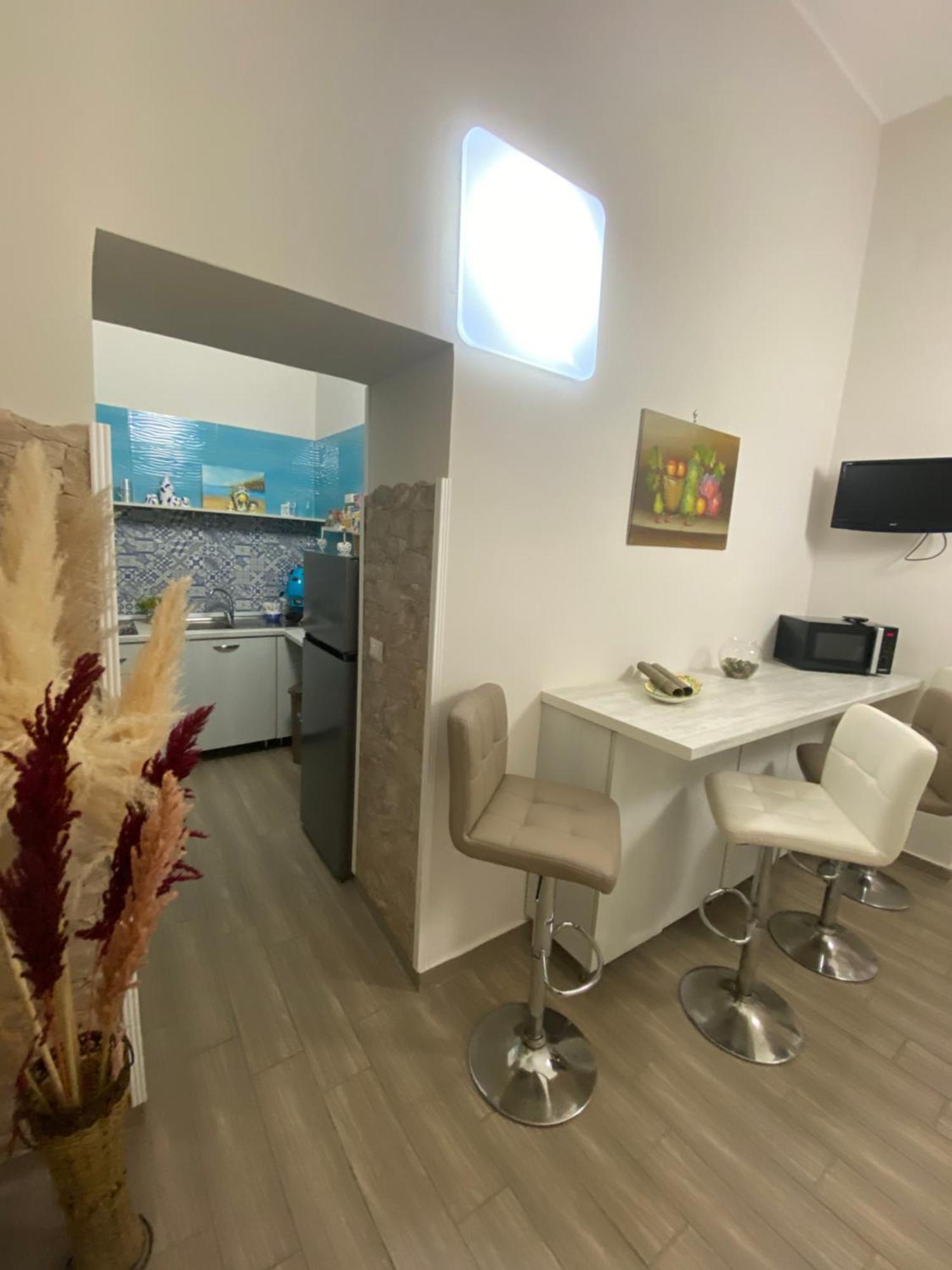 La Dimora Dei Borboni Bed and Breakfast Napoli Eksteriør billede