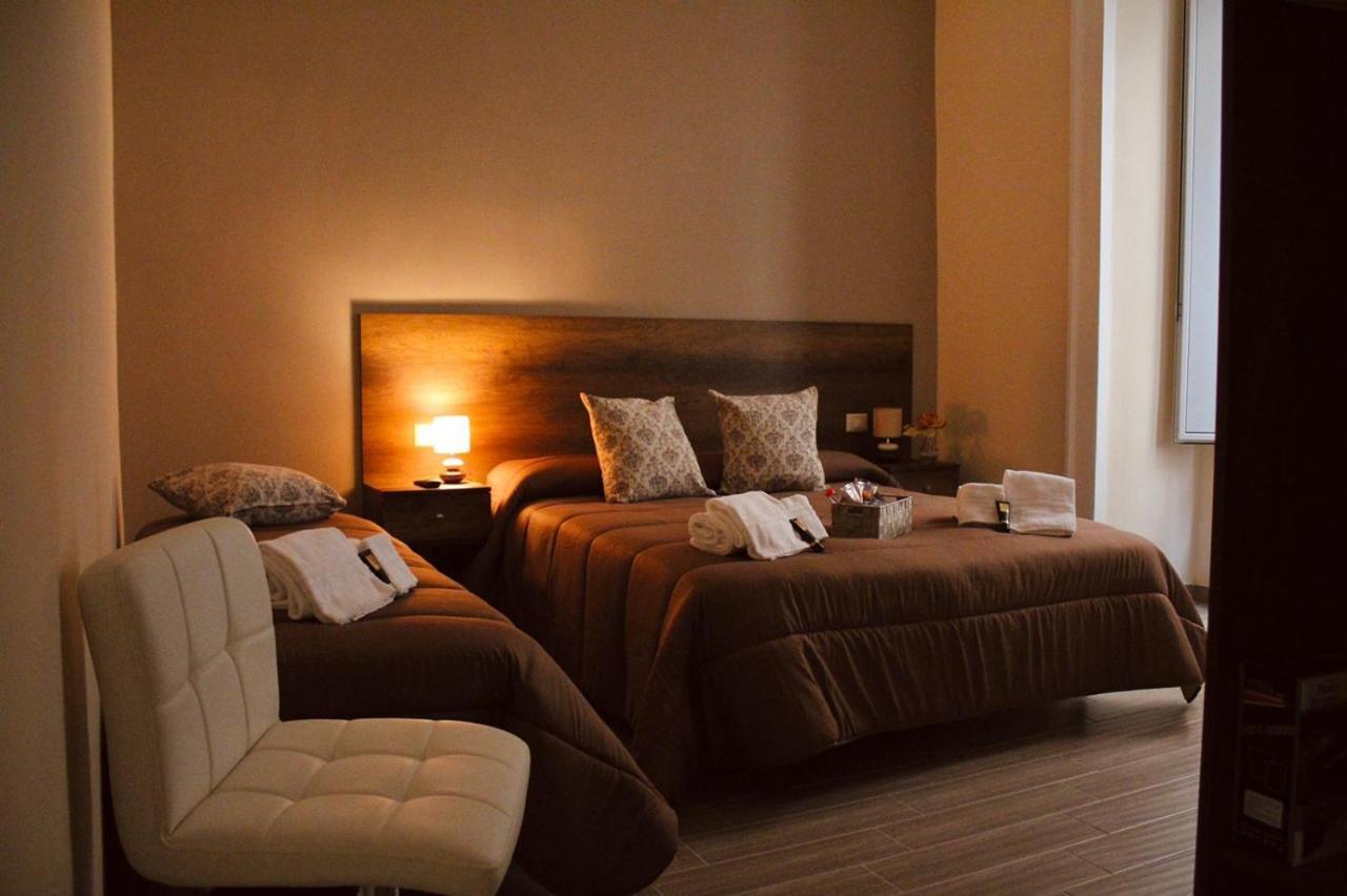 La Dimora Dei Borboni Bed and Breakfast Napoli Eksteriør billede