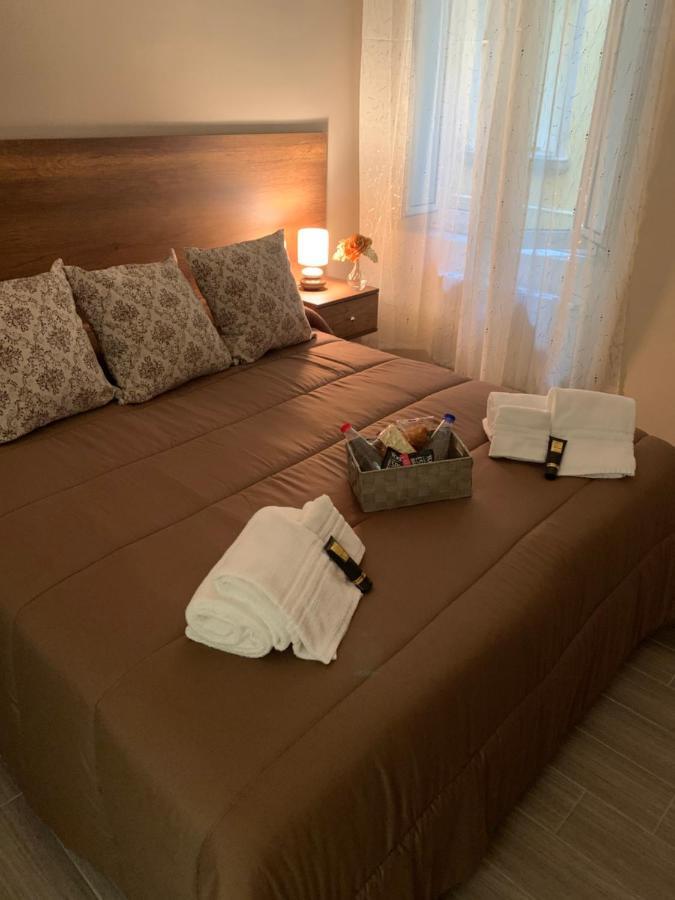 La Dimora Dei Borboni Bed and Breakfast Napoli Eksteriør billede