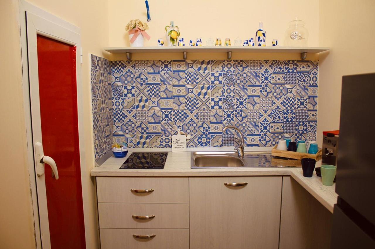 La Dimora Dei Borboni Bed and Breakfast Napoli Eksteriør billede