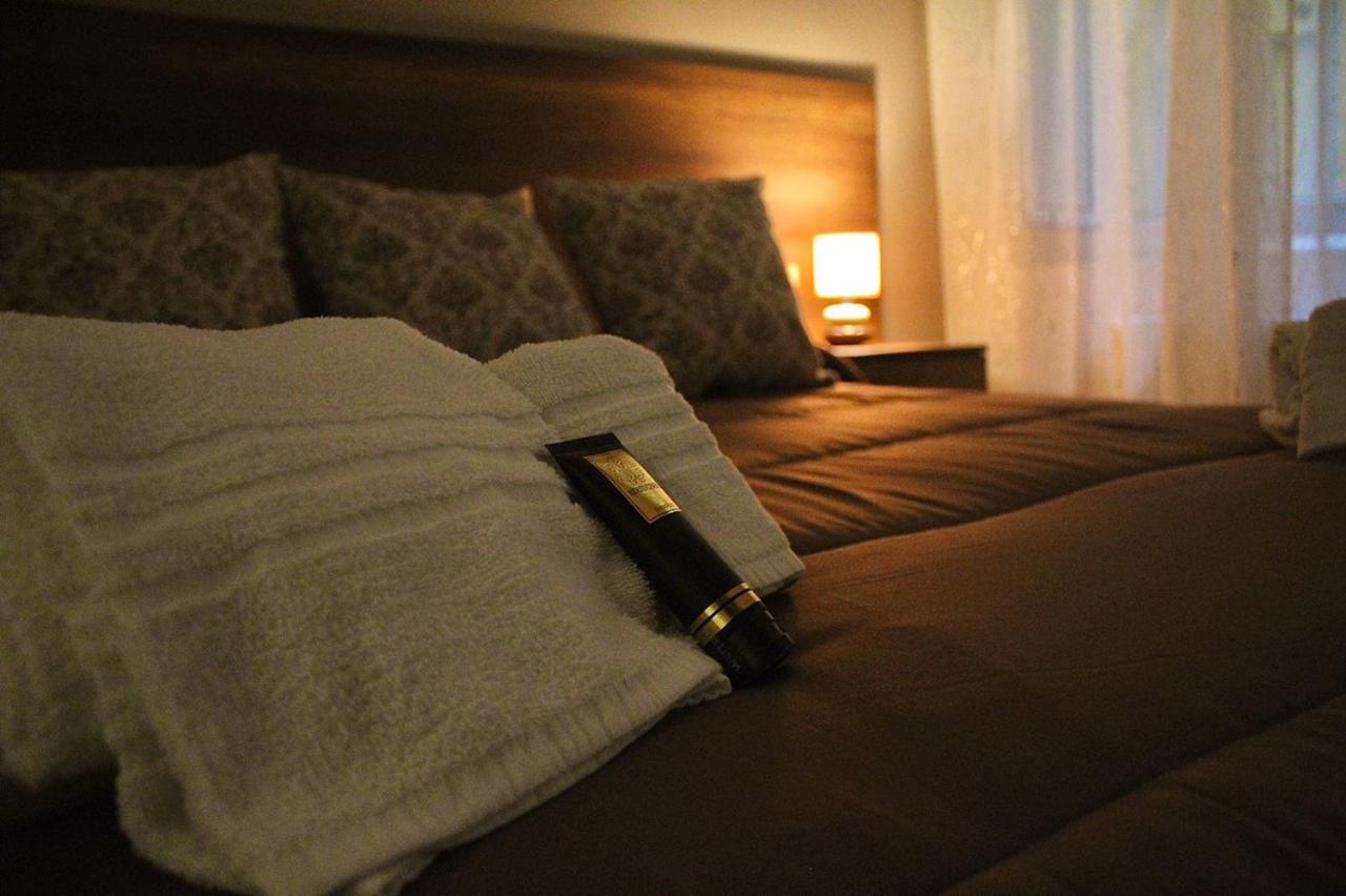 La Dimora Dei Borboni Bed and Breakfast Napoli Eksteriør billede