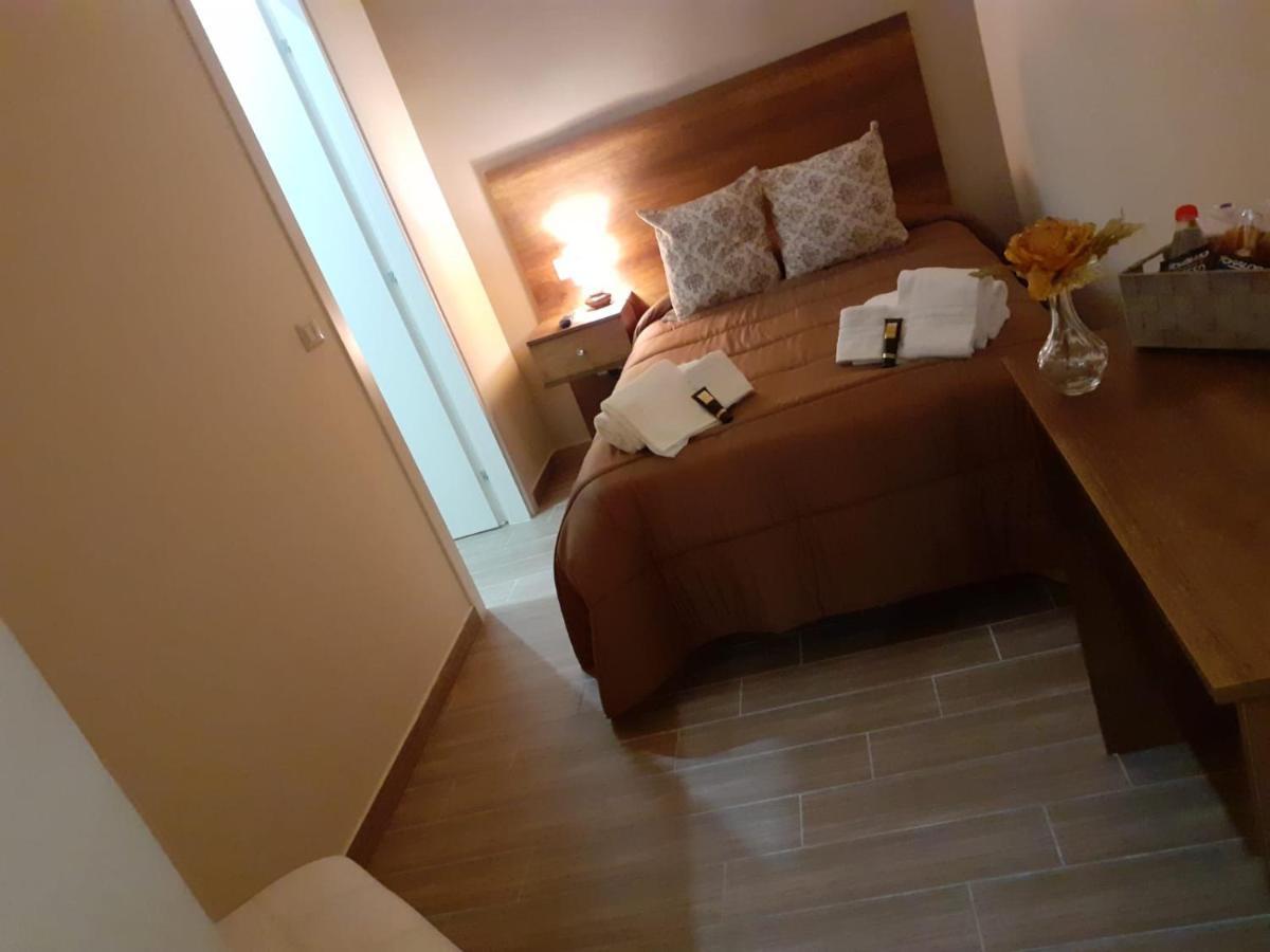 La Dimora Dei Borboni Bed and Breakfast Napoli Eksteriør billede